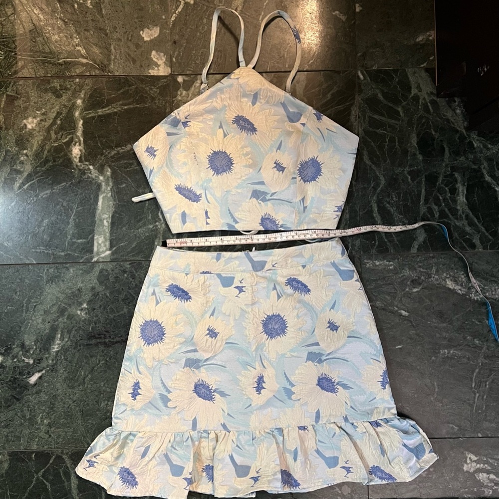 Lulus jacquard floral blue purple two piece set